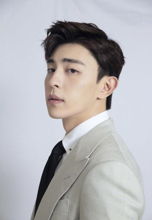 邓伦孙怡最新爆料,揭秘恋情真相与甜蜜瞬间